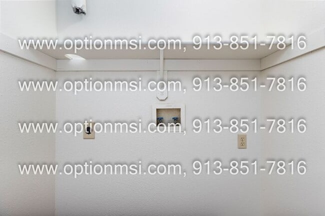 Building Photo - 3-bedroom townhouse now available in Belton!
