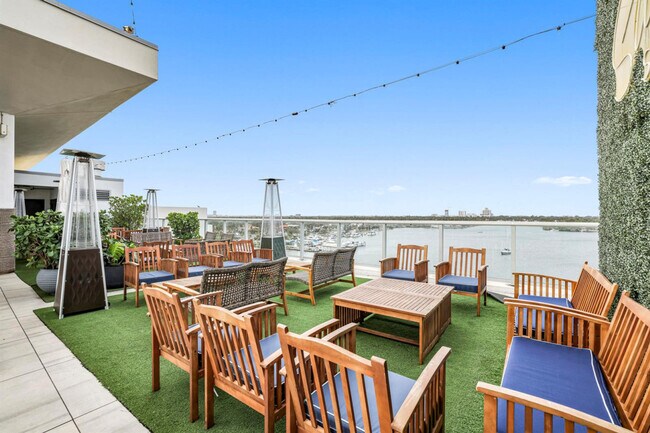 Building Photo - 777 N Ocean Dr