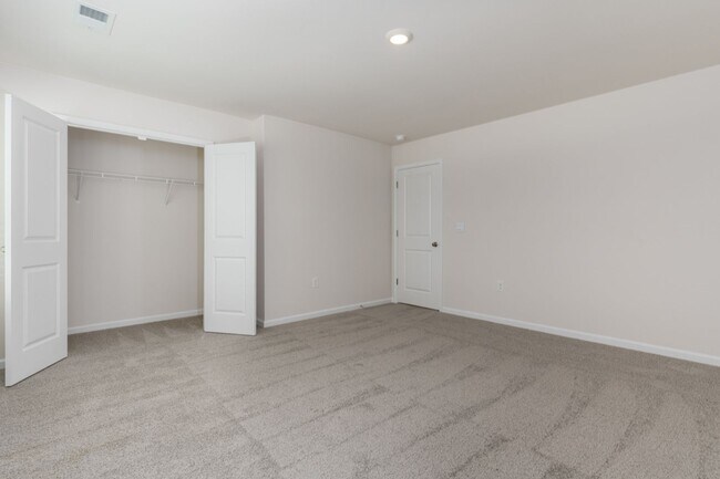 Building Photo - 242 Carrington Dr