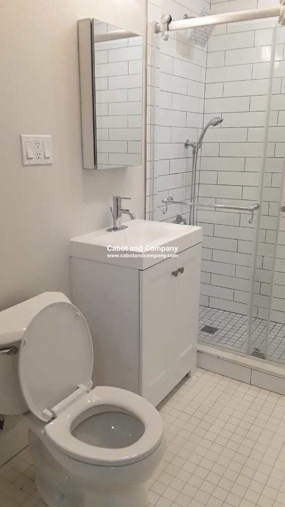 Building Photo - 473 Beacon St