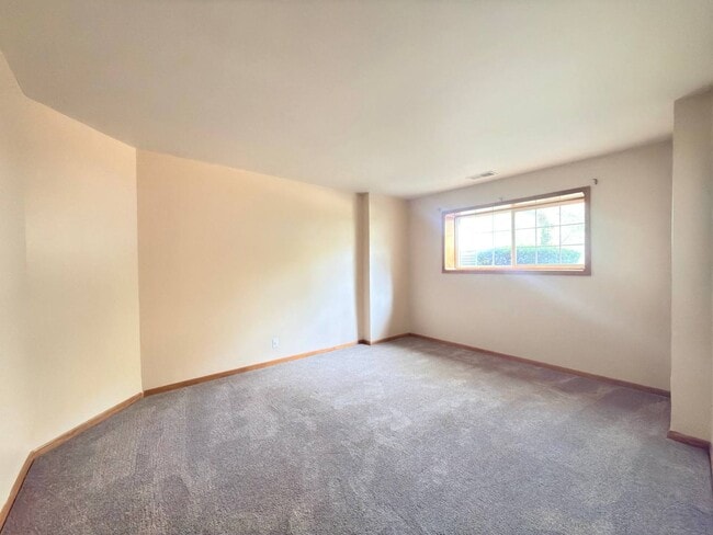 Building Photo - 3192 Ketch Ct