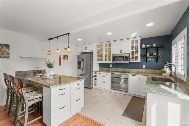 Building Photo - 28137 Ridgepoint Ct