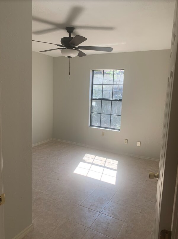 BEDROOM 2 - 3905 N Stone Ave