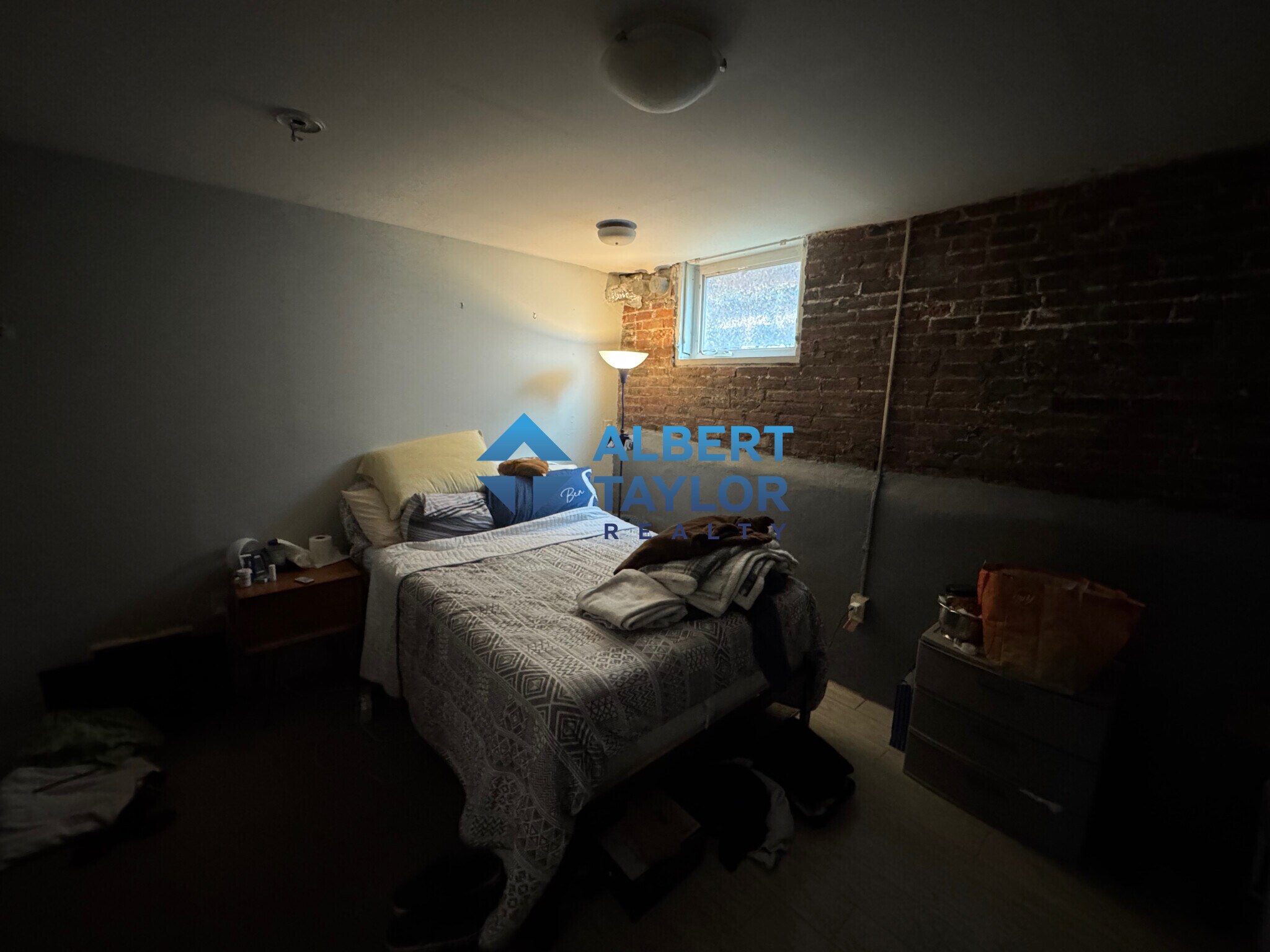 Building Photo - 38 Cherry St