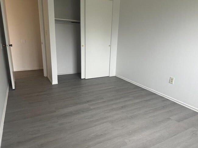 Building Photo - 620 Pedretti Ave