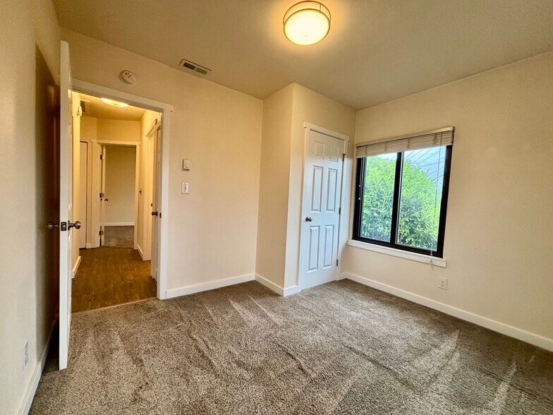 Building Photo - 2018 S 104th St