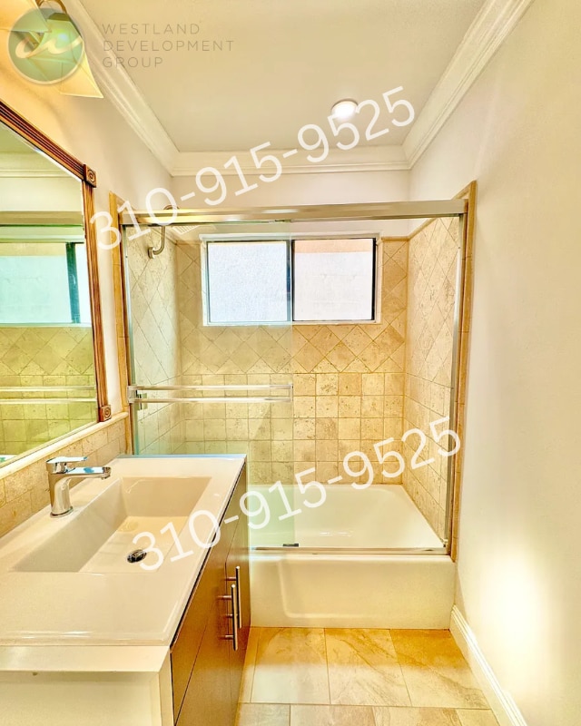 Building Photo - 1506 S Barrington Ave