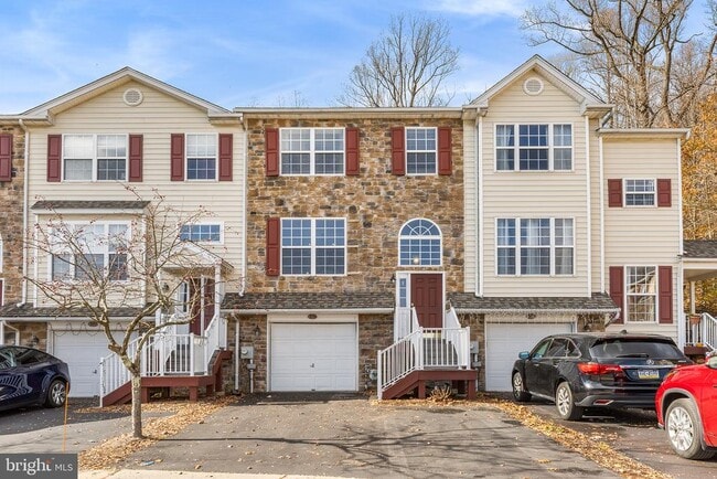 Building Photo - 271 Yorktown Ct