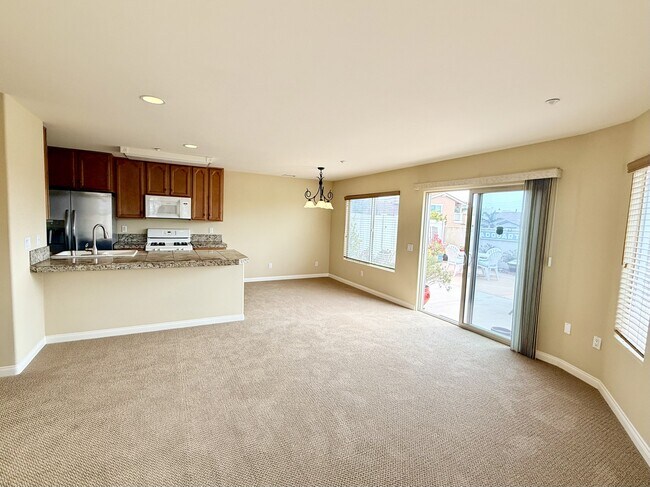 Building Photo - 4966 Dunes Cir