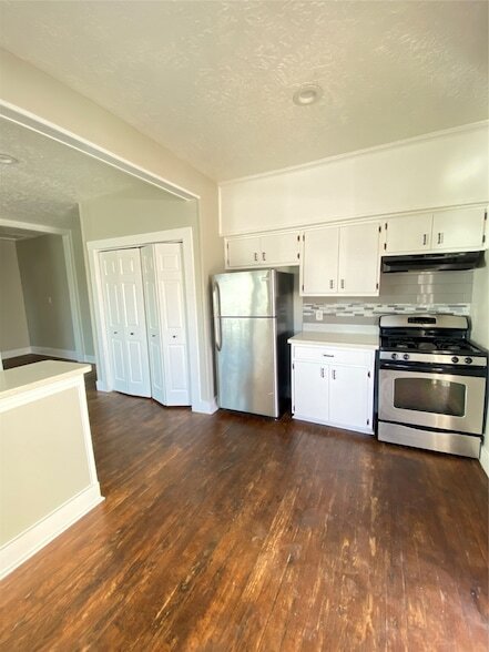 Building Photo - 706 Dumble St