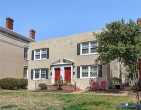 Building Photo - 2602 Grove