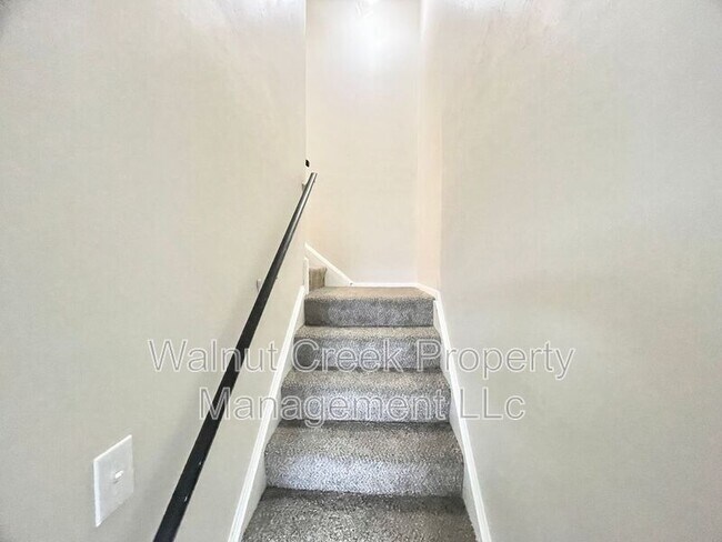 Building Photo - 5520 Beavercrest Dr