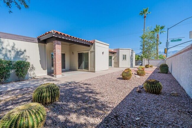 Building Photo - Move-In Ready 2-Bed Tucson Home with Natur...