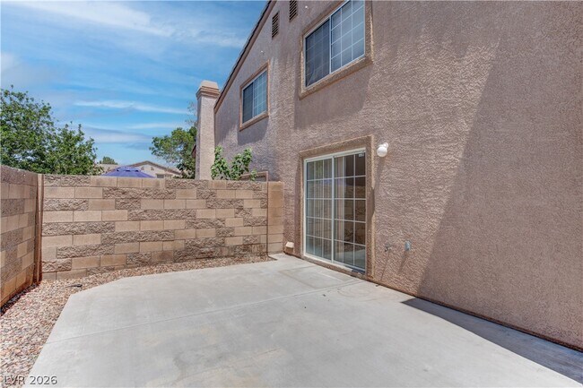 Building Photo - 1636 Coyote Run Dr