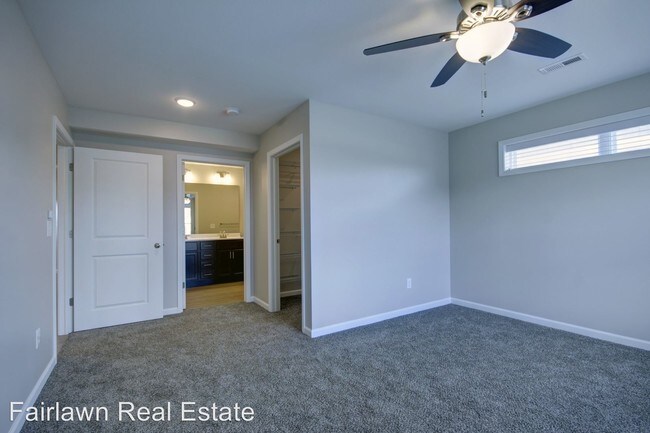 Building Photo - 1204-1220 Churchill Rd