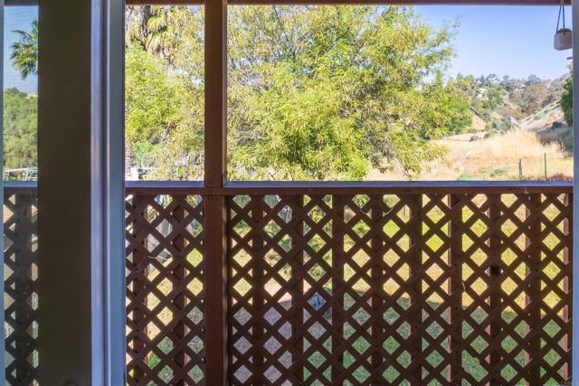 Building Photo - 2319 Ridgeway Dr