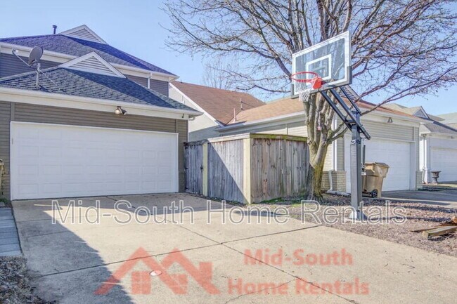 Building Photo - 1228 Island Pl E