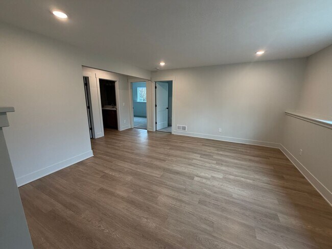 Building Photo - Newly built 3 bedroom spacious home!