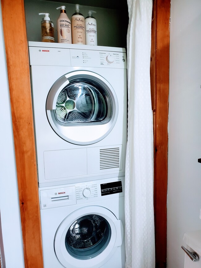 Building Photo - 4 Lk Vw Rd