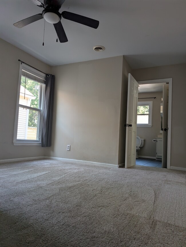 bedroom 1 - 3158 Oak St