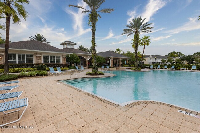 Building Photo - 7990 Baymeadows Rd