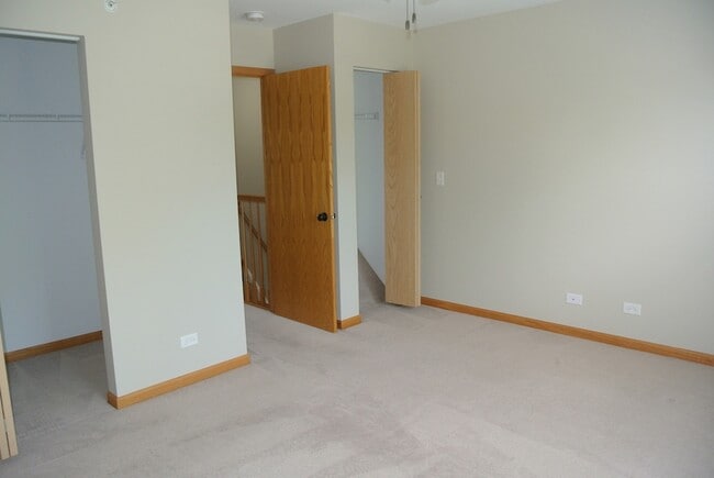 Building Photo - 118 Colonial Pkwy