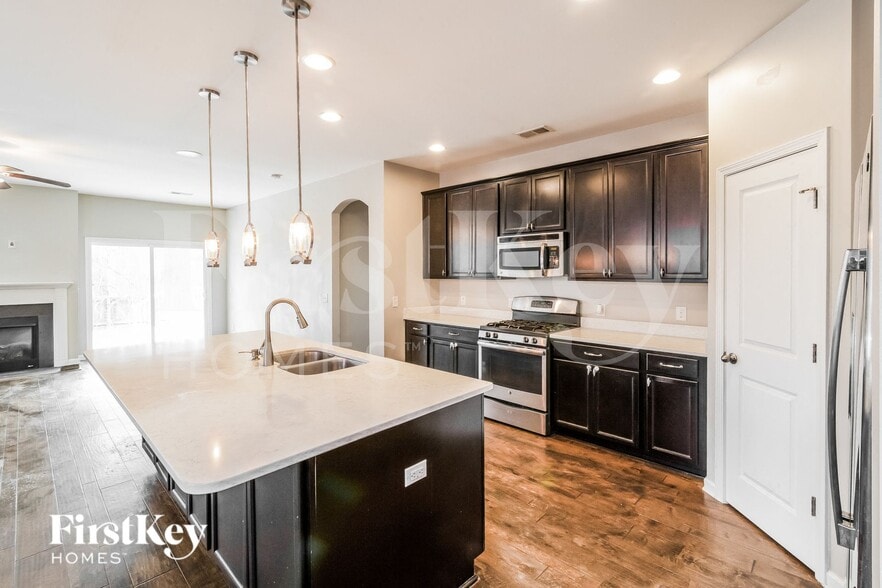 Building Photo - 213 Secretariat Dr