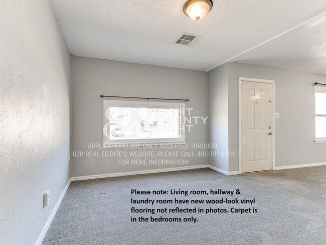 Building Photo - 3 Bed/1 Bath Single Family Home Available Now! Within 5 miles of TAFB!