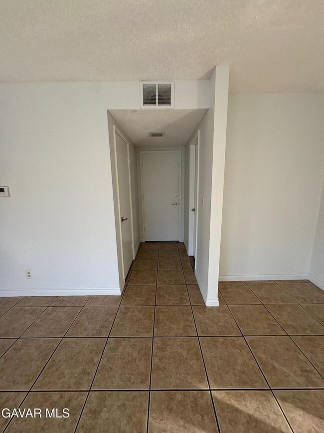 Building Photo - 4622 Moonraker Rd