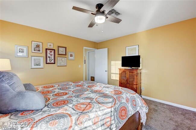 Building Photo - 760 Thousand Oaks Dr