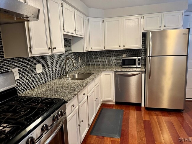 Building Photo - 8434 Bubbling Springs Dr