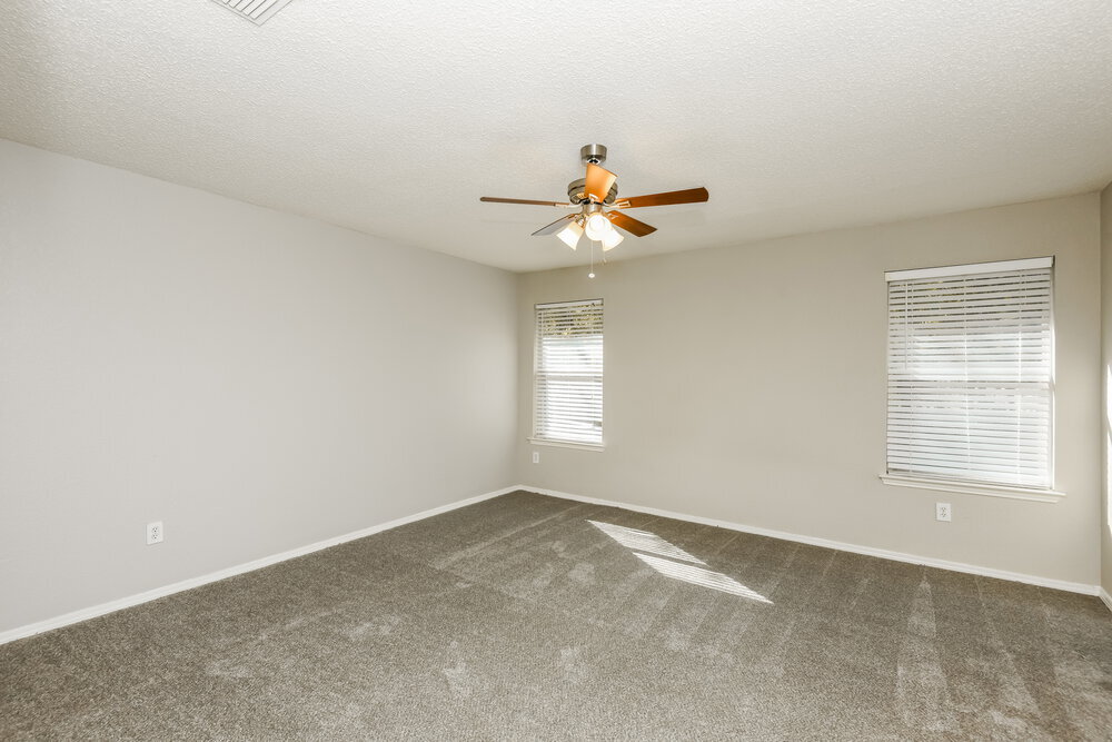 Building Photo - 7948 Meadow View Tr