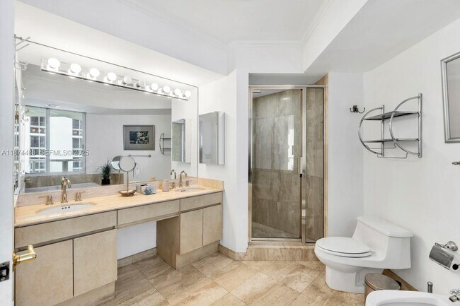 Building Photo - 18671 Collins Ave