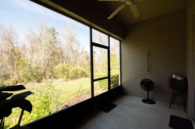 Building Photo - 9416 Myrtle Creek Ln