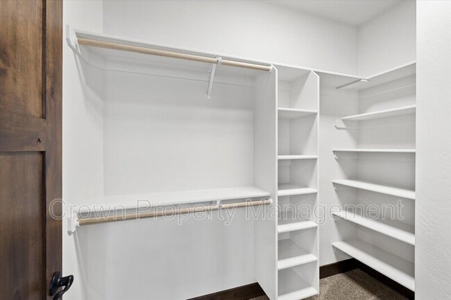 Building Photo - 4046 Snowberry Ave