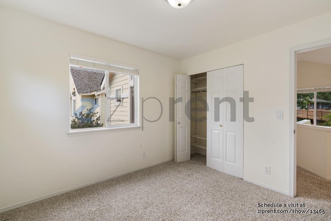 Building Photo - 15150 NE 8th Pl