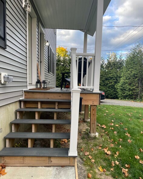 front porch entry - 228 Wells St