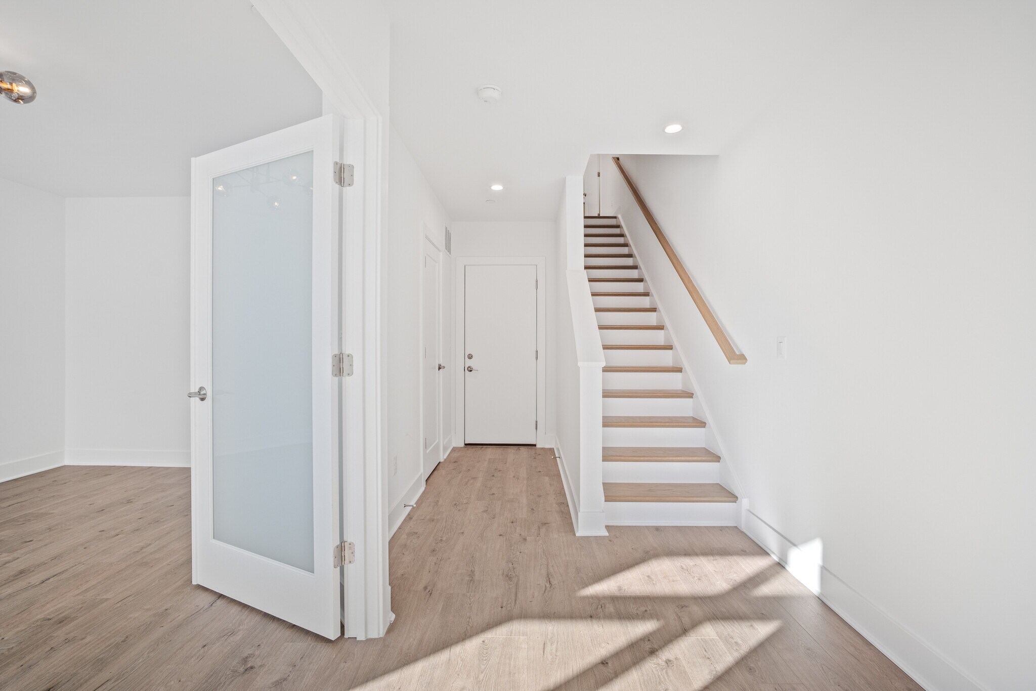 Foyer - 5504 Topaz Ln