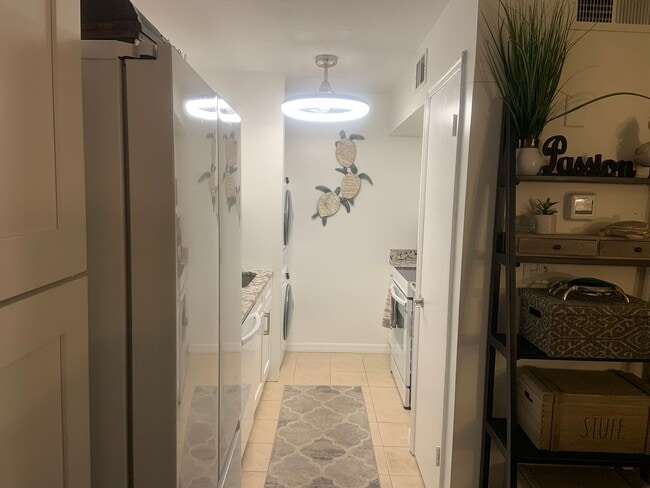 Building Photo - Coquina Key Condo