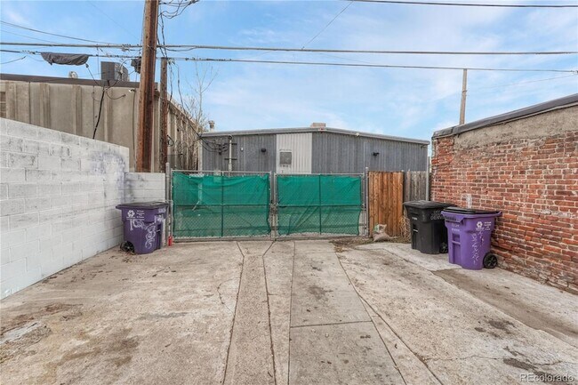 Building Photo - 1026 Inca St