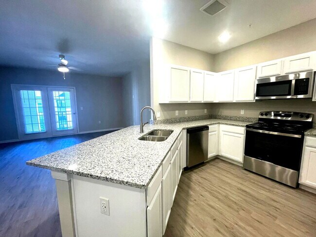 Building Photo - 300 Willow Grv Wy