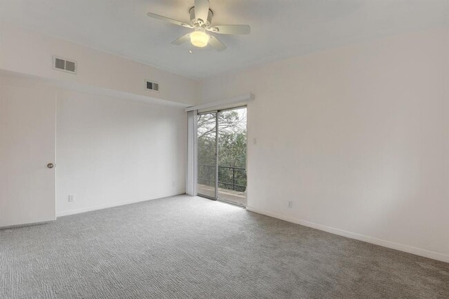 Building Photo - 803 Azie Morton Rd
