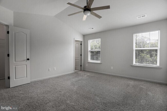 Building Photo - 2437 Drake Ln