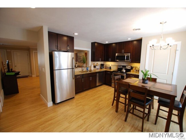 Building Photo - 130 Pheasants Run