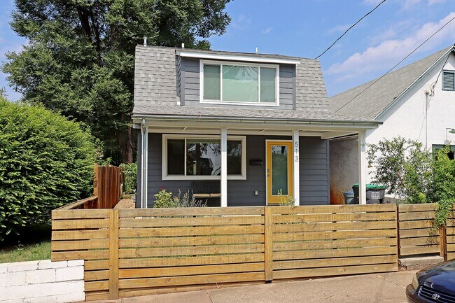 Building Photo - Bright & Modern Downtown Home Near UVA Medical Center
