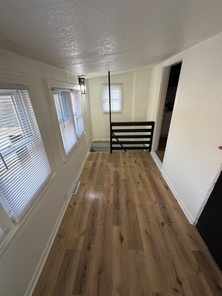 Building Photo - 103 N Francis St