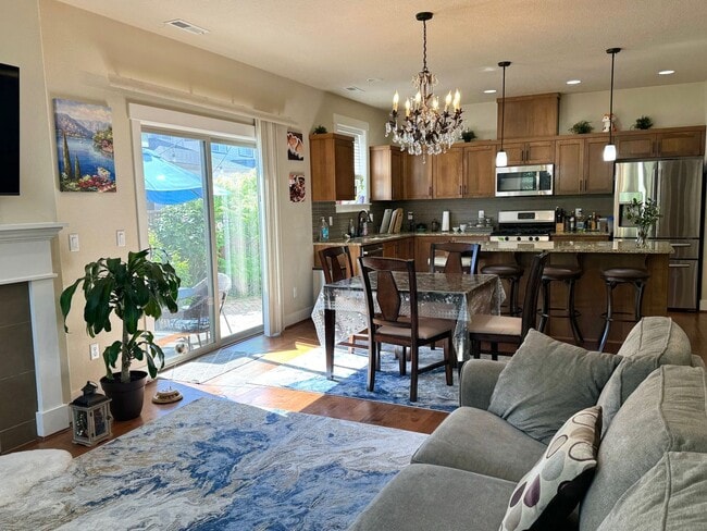 Building Photo - Beautiful 2 story Home in Wilsonville