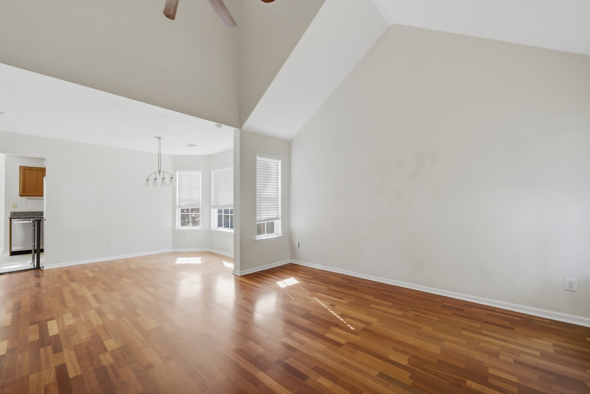 Building Photo - 306 Gauntlet Way