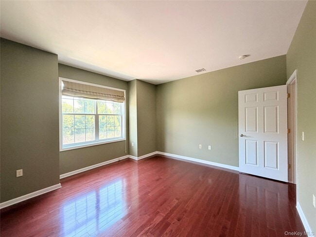 Building Photo - 943 Tower Ridge Cir