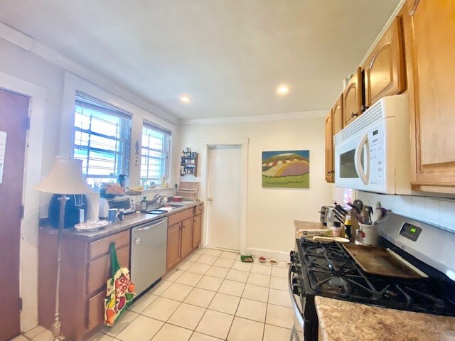 Building Photo - 24 Claymoss Rd